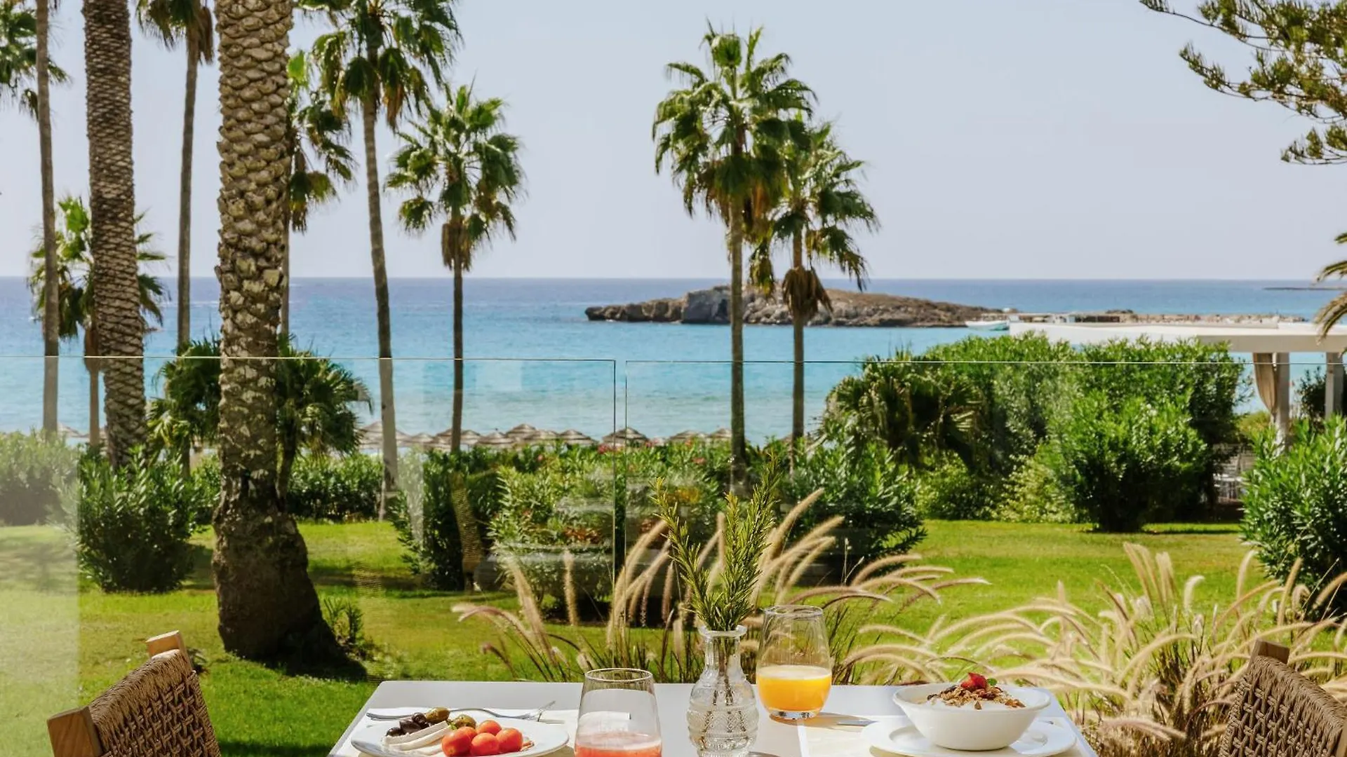 ****  Nissi Beach Resort Ajía Nápa Ciprus