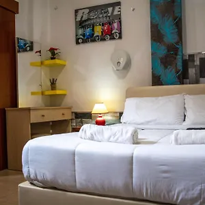 https://marinas-rooms.protaras-cy-hotels.com