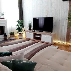 Apartman Léna -