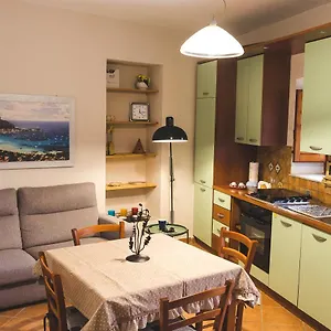 https://rocher-house-cefalu.sicilyhotelsitaly.net