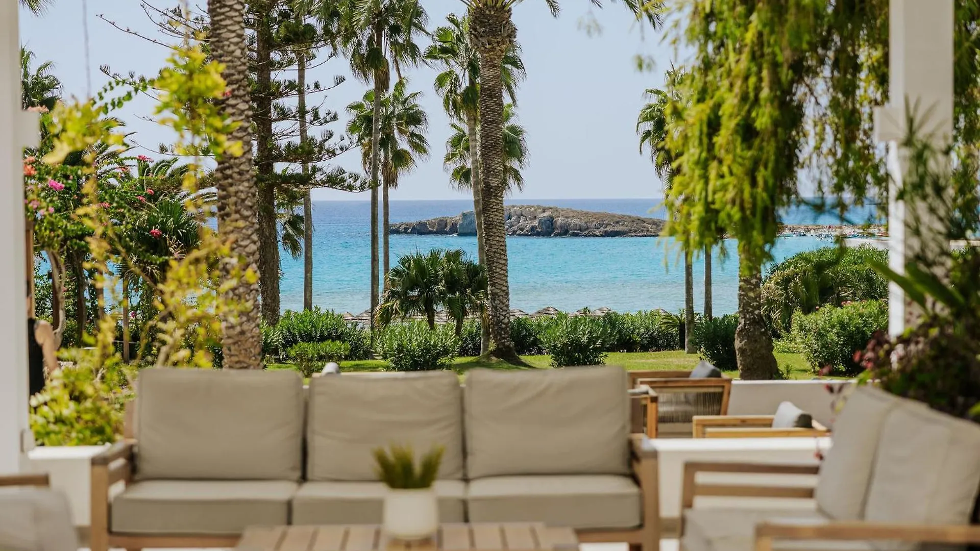 Nissi Beach Resort Agia Napa 4*,