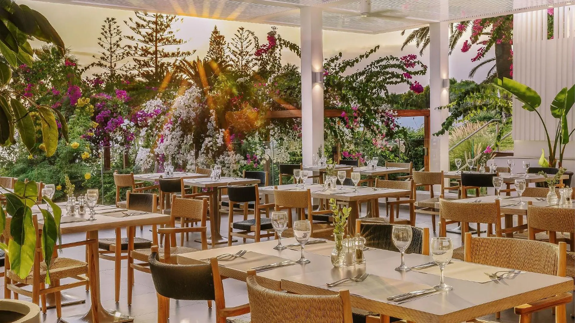 Nissi Beach Resort Ayia Napa 4*,  Cyprus